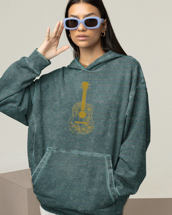 Bluza oversize z kapturem <br>Haft Gitary <br>Efekt sprania